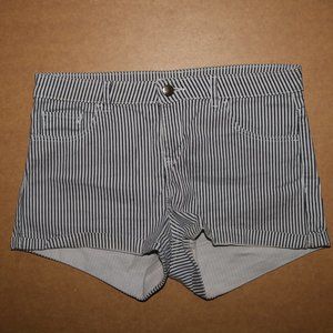 H&M Striped Shorts Waist 30 - Length 10.5